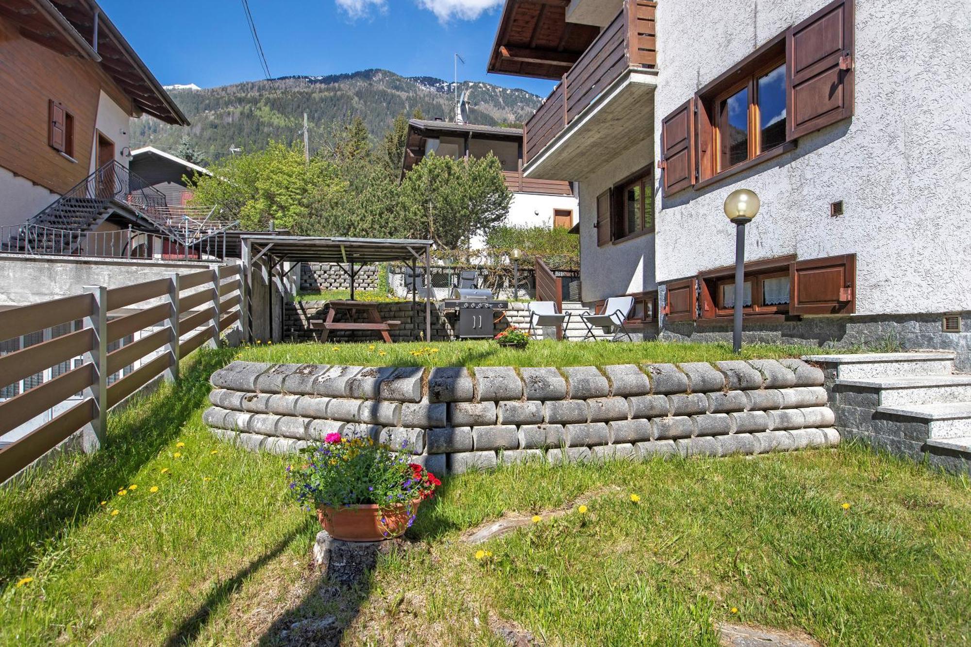 Mountain Chalet Close To Bormio Villa Valdisotto Exterior photo